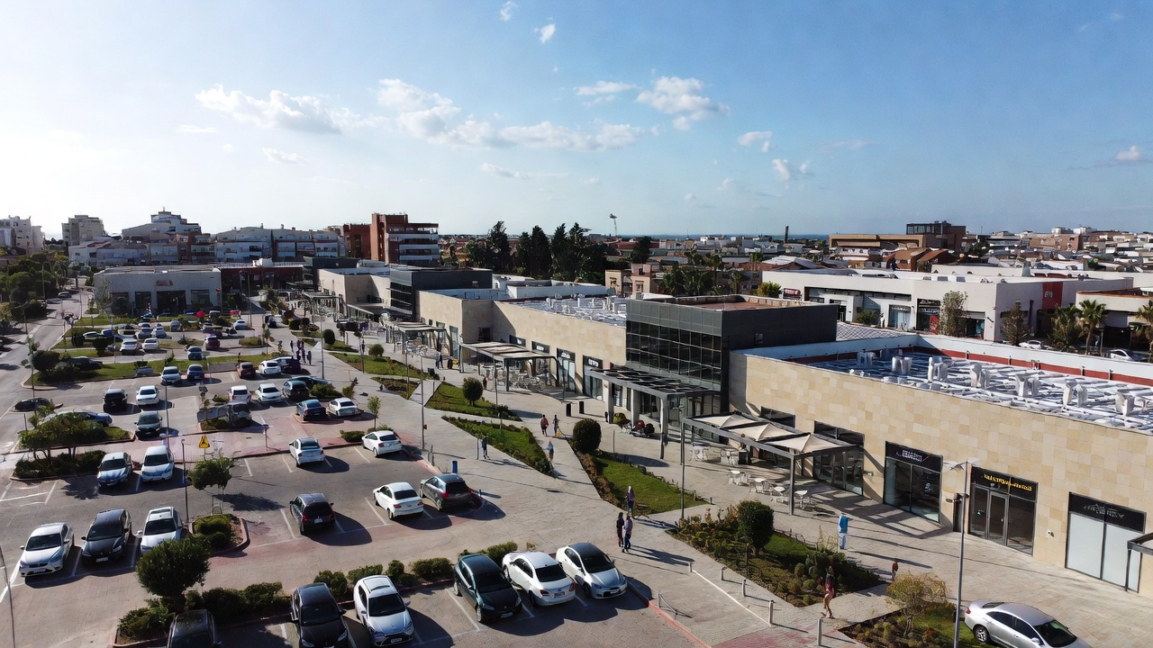 Parque comercial en municipio de Vélez-